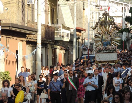 Libera lancia la Carta di Fondi Mai più inchini ai boss