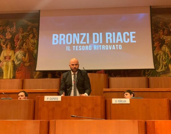 Docufilm sui Bronzi di Riace, Caputo: ‘Capolavori che aiutano a pensare alla Calabria in chiave euro mediterranea’