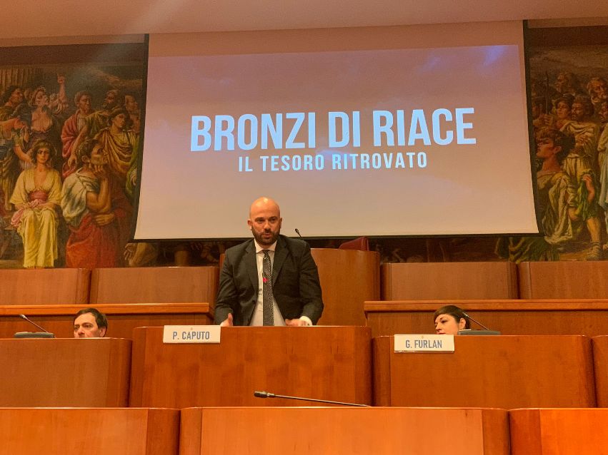 Docufilm sui Bronzi di Riace, Caputo: ‘Capolavori che aiutano a pensare alla Calabria in chiave euro mediterranea’