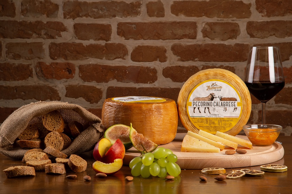 La Calabria è sempre più buona: Fattoria della Piana vince 3 medaglie ai World Cheese Awards
