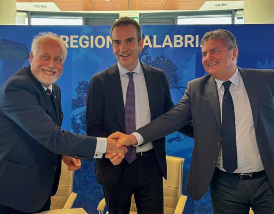 Firmato il protocollo d’intesa per la ‘Dulbecco’: sarà il polo sanitario più grande della Calabria