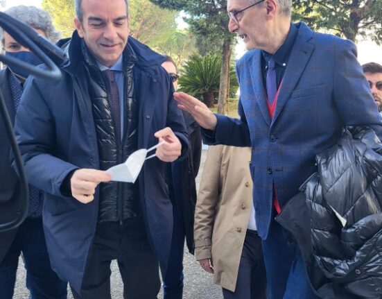 Nuove sale operatorie a Castrovillari Laghi: “Continuare con il rilancio dell’ospedale”