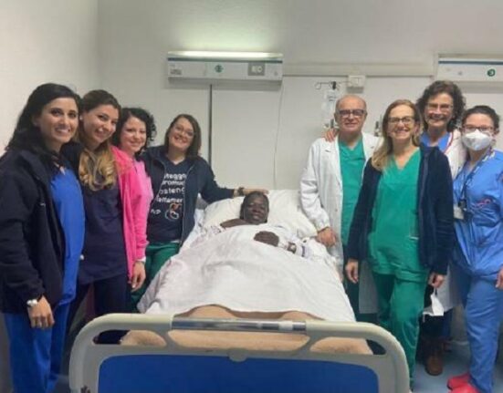Il parto dopo lo sbarco in Calabria: l’incredibile storia di Mariama
