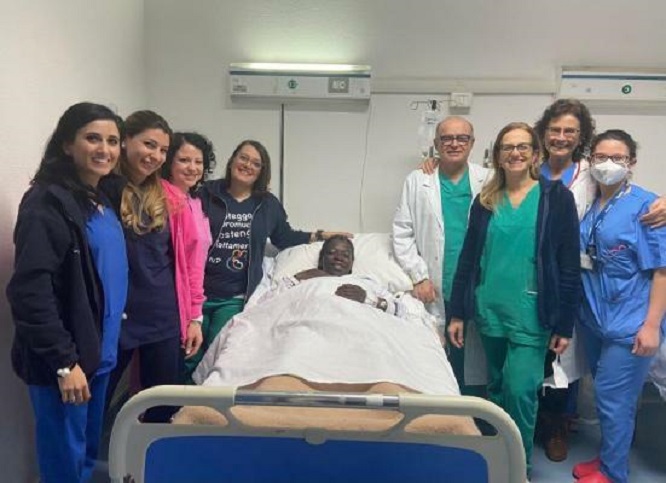 Il parto dopo lo sbarco in Calabria: l’incredibile storia di Mariama