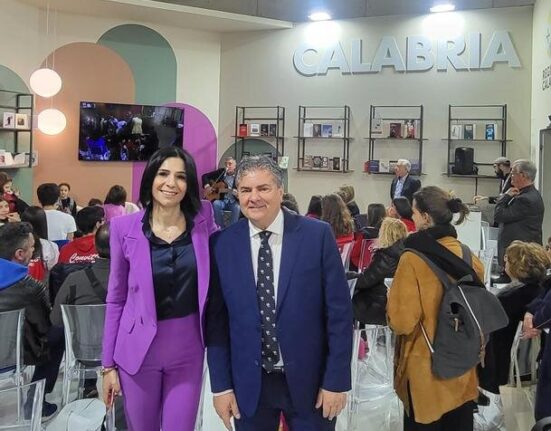 Salone del Libro, Mancuso alla presentazione del volume ‘Terzo Regno I Filosofi’