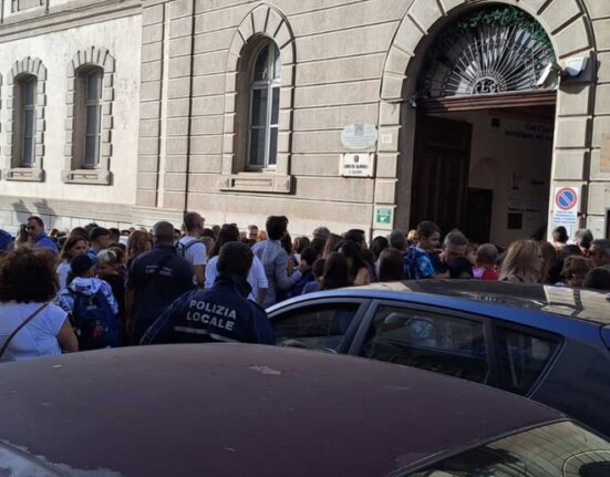 Si torna a scuola In Calabria primo giorno per 254 495 studenti
