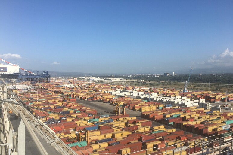 Il Porto Gioia Tauro supera record del 2008: 3,5 milioni di teus