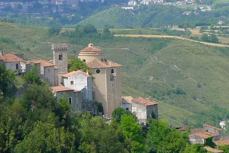 Laino Castello ‘rinasce’ con i lavori del borgo antico
