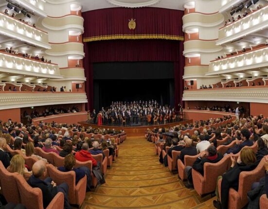 Emozioni e applausi: tributo ad Ennio Morricone al “Politeama” di Catanzaro