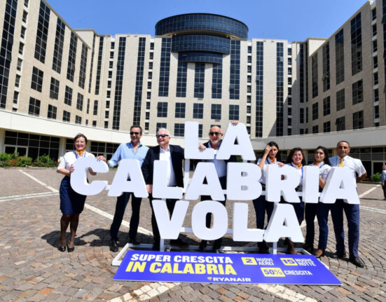 ‘La Calabria vola’: 11 nuove rotte Ryanair dagli aeroporti calabresi