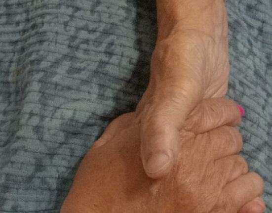 Caregiver, quando l’amore abbraccia la sofferenza