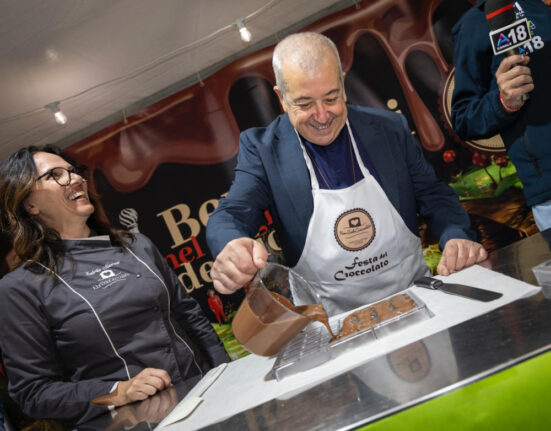 Il cioccolato conquista la Calabria A Cosenza la festa attira turisti e…golosi da tutto il Sud