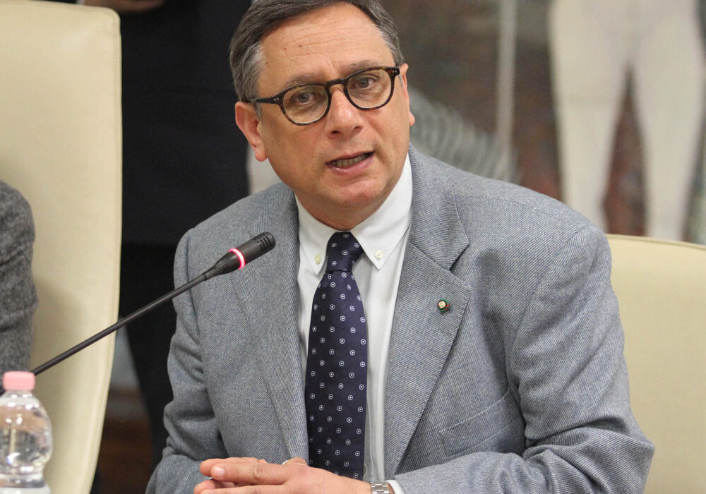 Adolescenti Il Garante: “Fondamentale il ruolo dei genitori”