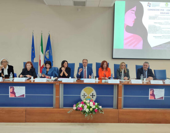“Conoscere per educare, educare per prevenire” il convegno sulla violenza di genere: “Una piaga da combattere”