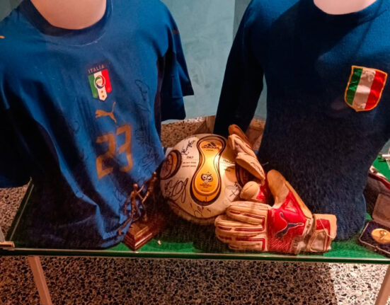 ‘Il calcio è arte’, in mostra a Reggio Calabria mille cimeli di livello internazionale