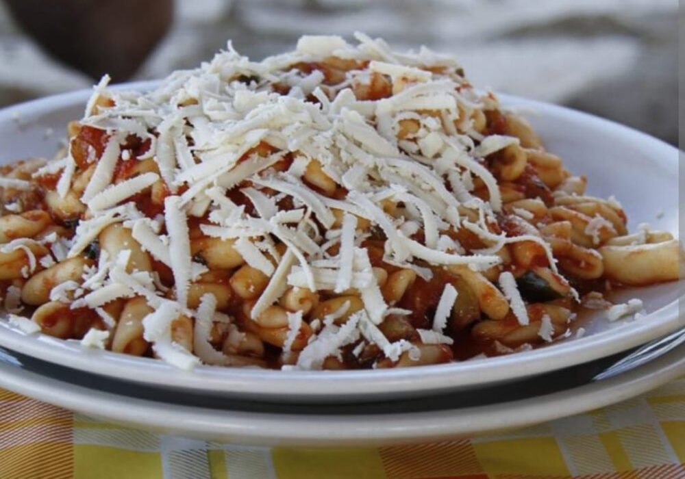 Mammola: un gioiello gastronomico tra ricotta affumicata e lo stocco
