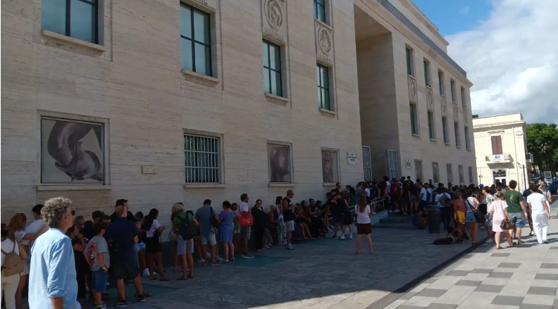 Lunga fila di visitatori al MArRC, Occhiuto: ‘Oggi la Calabria è visibile, desiderata, raggiungibile’