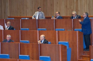 Banchi opposizione 300x196